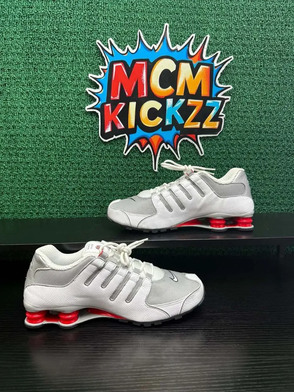 Nike Shox NZ White/Metallic Silver/Red Men’s Size 11 Brand New